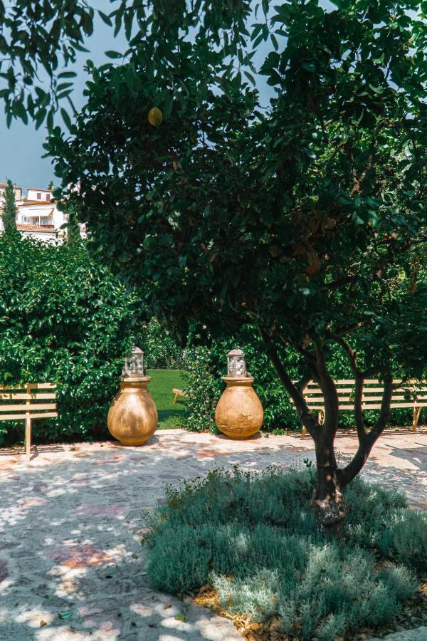 Rafalias Mansion