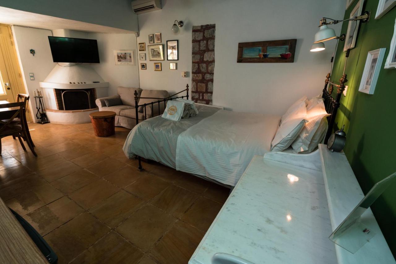 Rafalias Mansion * Hydra (Saronic Islands)
